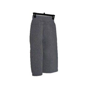 Lululemon New Form Crop 17"Heathered Medium Grey size 2